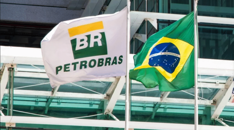 bandeiras-petrobras-e-do-brasil