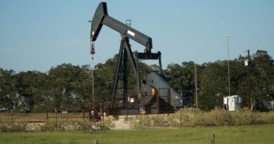 Uma bomba hidráulica para Exploração terrestre de petróleo