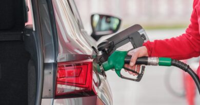 Petrobras anuncia redução de 5,2% no preço da gasolina para distribuidoras